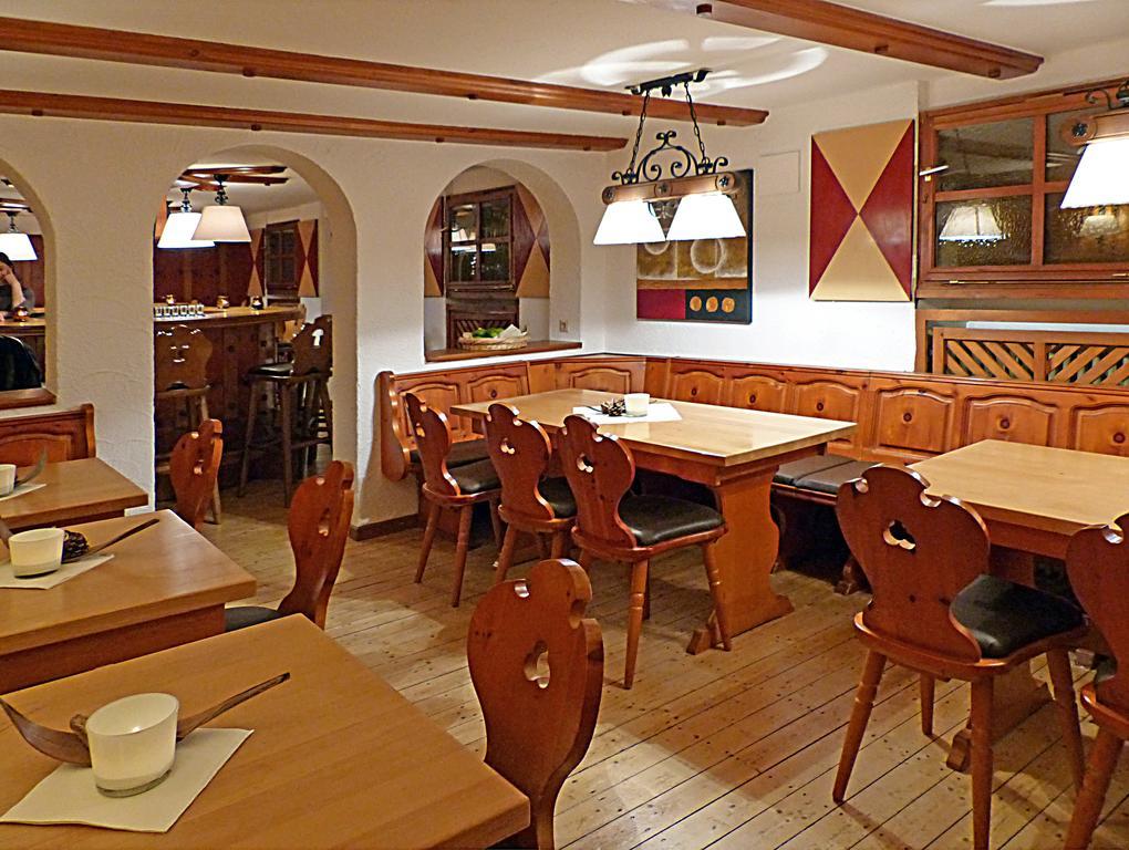 Hotel-Restaurant Schwyzerhuesli Фирнхайм Екстериор снимка