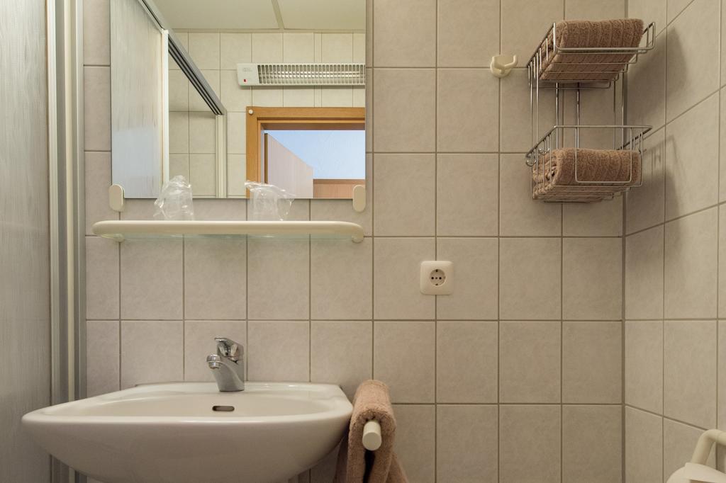 Hotel-Restaurant Schwyzerhuesli Фирнхайм Екстериор снимка