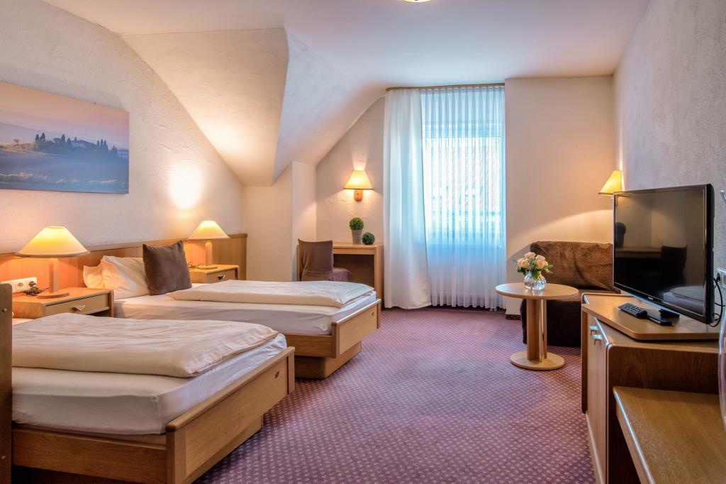Hotel-Restaurant Schwyzerhuesli Фирнхайм Екстериор снимка
